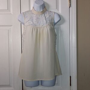 She + Sky ivory with white  lace open back blouse  Sz S